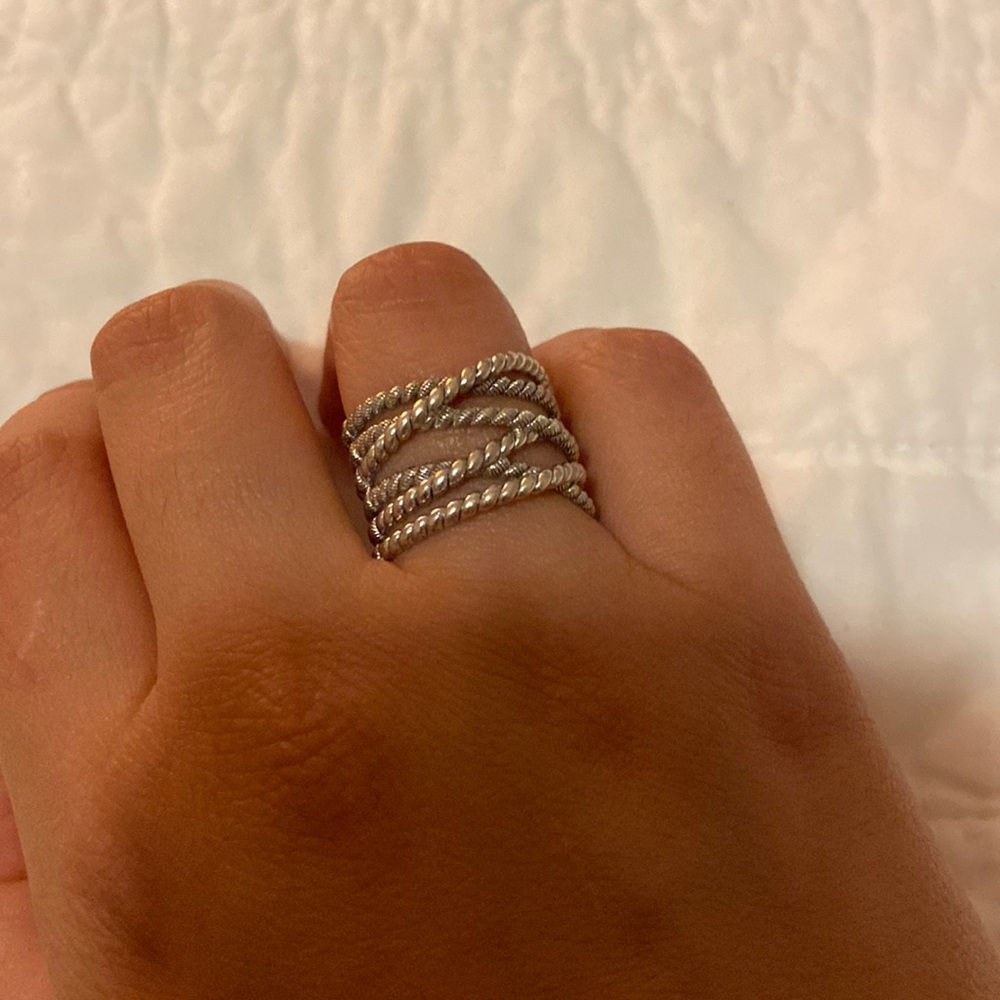 Judith Ripka silver ring size 7.